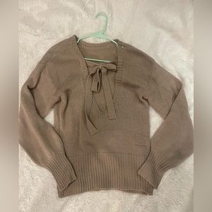 adorable, backless sweater with Tie